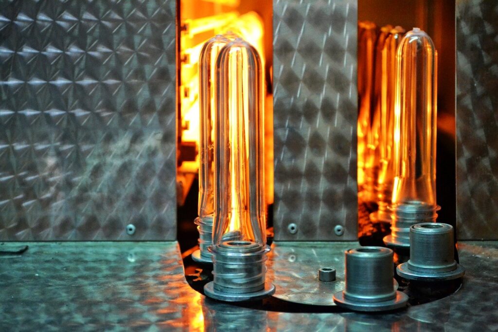 Esperienza pluriennale nella progettazione di forni 2 Esperienza pluriennale nella progettazione di forni 1